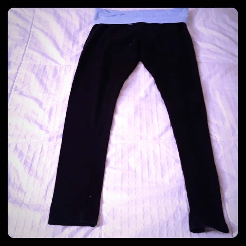 Black stretchy leggings